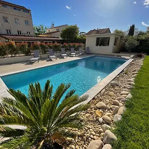 Le Provence Hotel